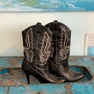 🤠Ellie, Womens, Sexy Western, Black, Heeled Cream Stitched Boots, Size 8